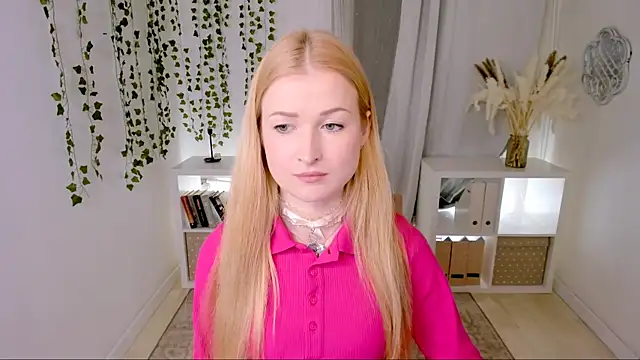 Laly Peach online show from March 2025 04:04:02 PM