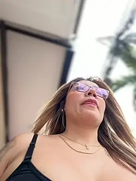 Snapshot of DIANITA_1988 chatting on July 2026 02:30:01 PM DIANITA 1988 online show from July 2026 02:30:01 PM