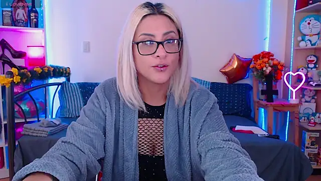 Annie p online show from November 2025 10:04:02 PM