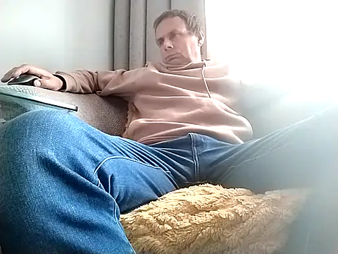 grzes19763 online show from September 2025 09:09:02 AM