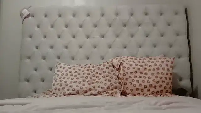 Snapshot of beautylovess chatting on January 2026 02:52:02 PM beautylovess online show from January 2026 02:52:02 PM