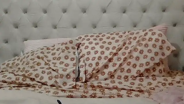 Snapshot of beautylovess chatting on January 2026 11:10:01 PM beautylovess online show from January 2026 11:10:01 PM