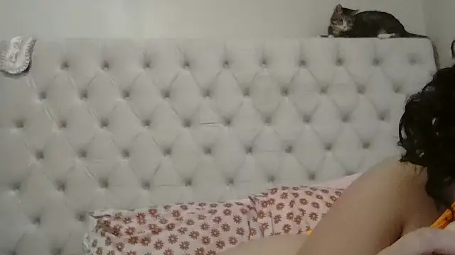 Snapshot of beautylovess chatting on January 2026 05:07:01 PM beautylovess online show from January 2026 05:07:01 PM