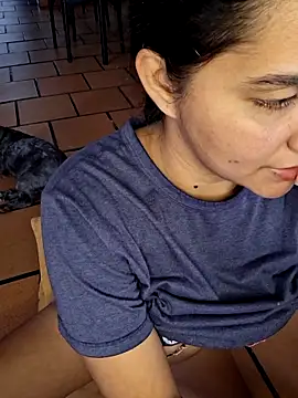 blerstefan1 online show from February 2025 01:21:02 PM