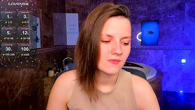 Snapshot of MelindaTin chatting on June 2026 12:48:02 AM MelindaTin online show from June 2026 12:48:02 AM