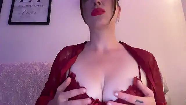 Snapshot of EmilyBlue chatting on July 2026 09:53:01 PM EmilyBlue online show from July 2026 09:53:01 PM