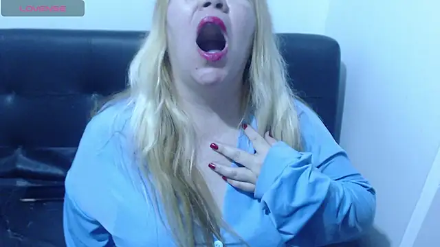 Dulce-Bella online show from February 2025 08:46:01 PM