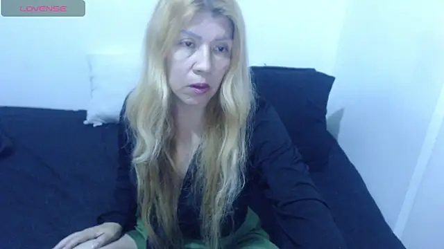 Dulce-Bella online show from January 2026 07:41:01 PM