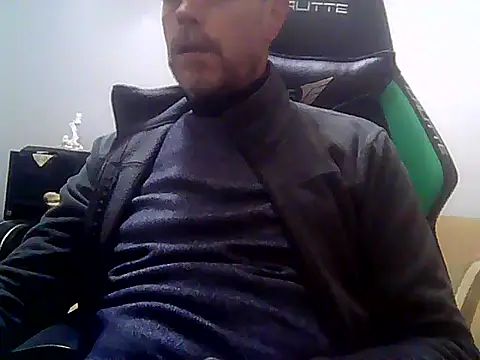 Snapshot of boran34 chatting on December 2025 03:53:01 PM boran34 online show from December 2025 03:53:01 PM