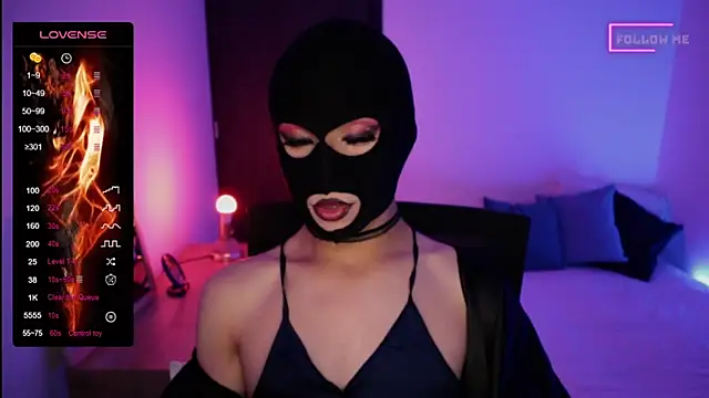 Snapshot of Bigfemblue chatting on March 2025 02:32:01 AM Bigfemblue online show from March 2025 02:32:01 AM