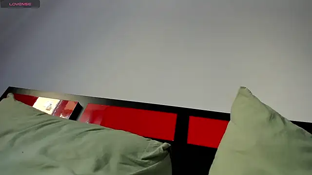 Snapshot of suuzykiss chatting on October 2025 06:08:02 AM suuzykiss online show from October 2025 06:08:02 AM