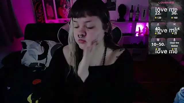 Snapshot of Bdsm_and_fries chatting on July 2026 11:03:02 AM Bdsm and fries online show from July 2026 11:03:02 AM