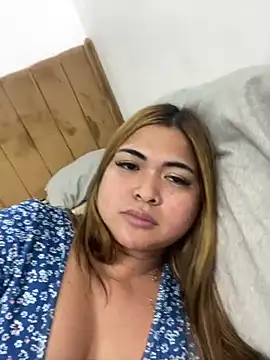 Snapshot of Bombshell_Ashy chatting on January 2025 09:12:01 PM Bombshell Ashy online show from January 2025 09:12:01 PM