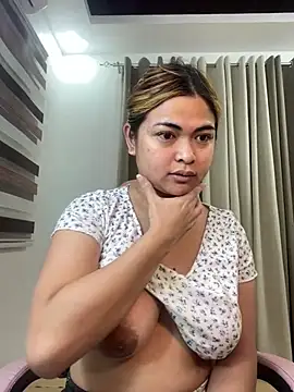 Snapshot of Bombshell_Ashy chatting on January 2025 03:43:01 PM Bombshell Ashy online show from January 2025 03:43:01 PM