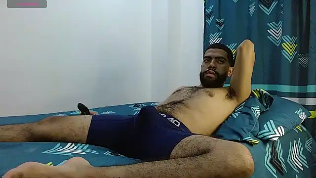 Snapshot of Aroon_Stonne chatting on February 2025 01:25:02 AM Aroon Stonne online show from February 2025 01:25:02 AM