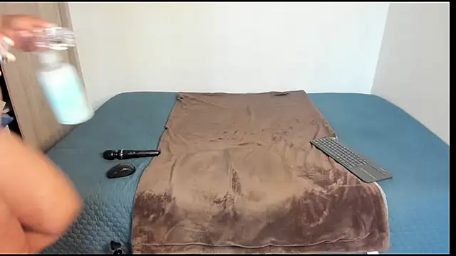 AmeliPonce online show from March 2026 02:00:01 PM