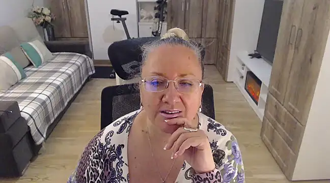 Raisshy online show from March 2025 04:52:01 AM