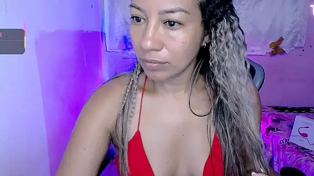 ninatiny online show from October 2025 09:43:02 AM