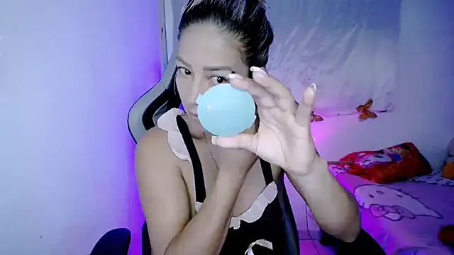 ninatiny online show from February 2026 09:46:01 AM