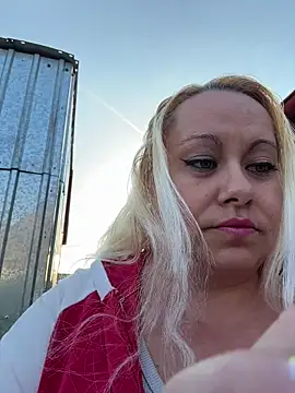 SabinaSweety online show from April 2026 04:31:02 PM