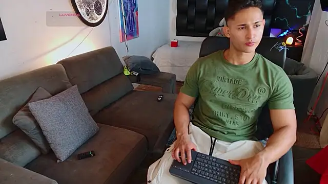 BenjaminCooperk online show from July 2026 07:05:02 AM