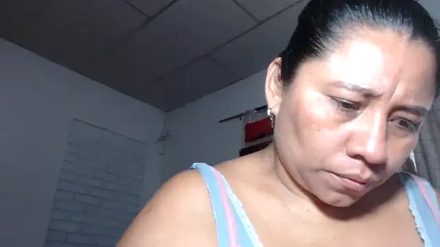 adrixxx38 online show from December 2025 04:37:02 PM