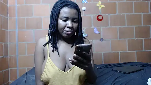 Snapshot of Magaharper10 chatting on June 2026 04:40:02 PM Magaharper10 online show from June 2026 04:40:02 PM