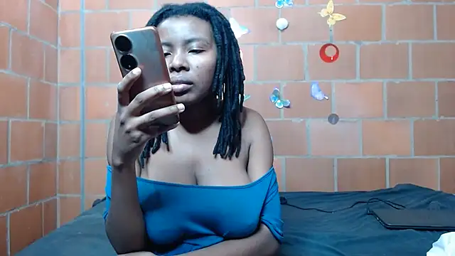 Snapshot of Magaharper10 chatting on July 2026 06:44:01 PM Magaharper10 online show from July 2026 06:44:01 PM