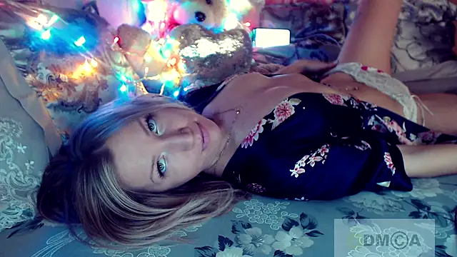 mimmi  online show from January 2025 02:11:01 AM