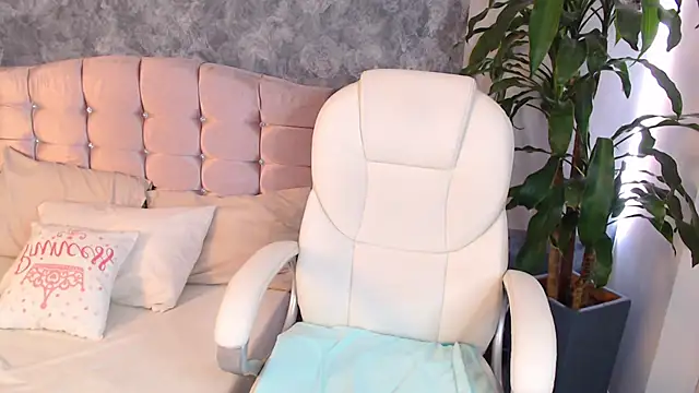 niko robin online show from March 2025 06:07:01 PM