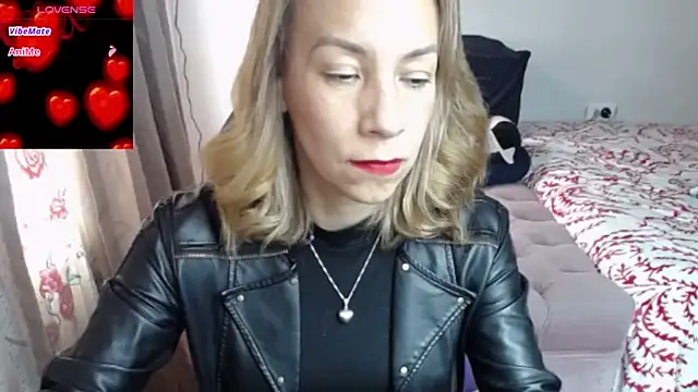 cristin doll  online show from February 2026 07:17:02 PM