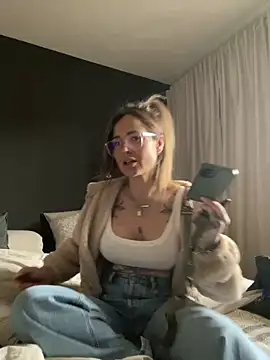 Etwas neugierig online show from April 2026 10:10:01 AM