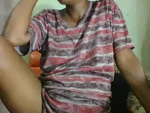 Snapshot of Hamie_sexy chatting on February 2025 06:58:01 PM Hamie sexy online show from February 2025 06:58:01 PM