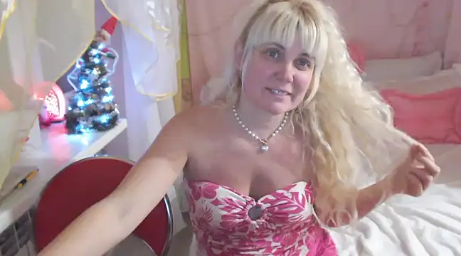 SunnySylvia online show from December 2024 05:37:02 PM