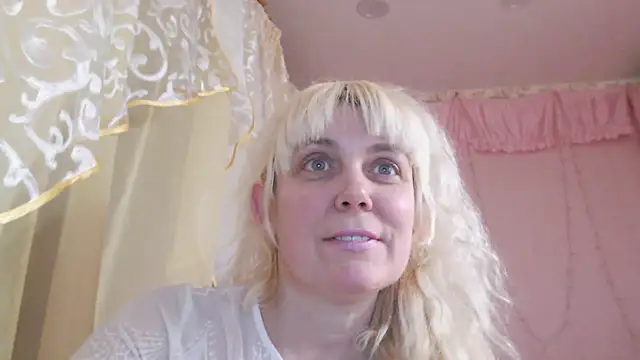 SunnySylvia online show from January 2025 04:27:01 PM