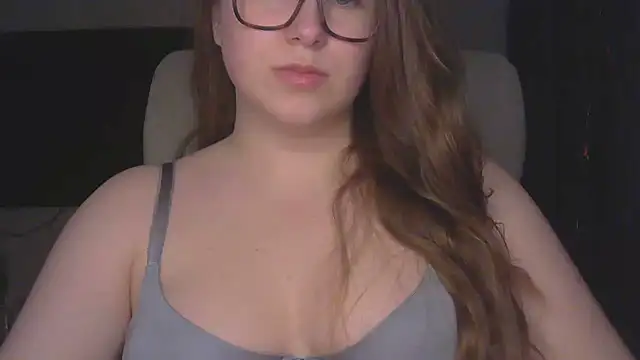 Snapshot of SeasonalSomeone chatting on February 2026 11:01:01 PM SeasonalSomeone online show from February 2026 11:01:01 PM