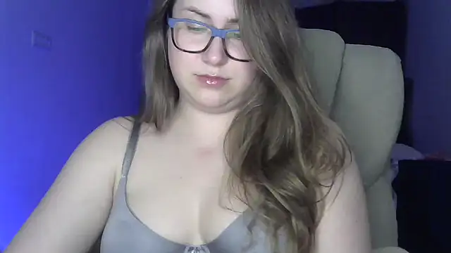 SeasonalSomeone online show from June 2026 08:41:02 PM