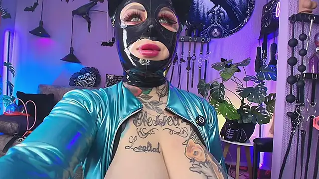 fetishkinkymeganx online show from June 2026 03:07:02 PM