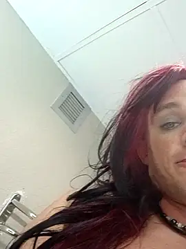MaddyC6992 online show from June 2026 02:42:01 PM