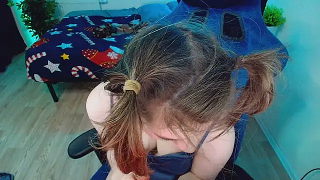 CranberryHot online show from April 2026 06:41:01 PM