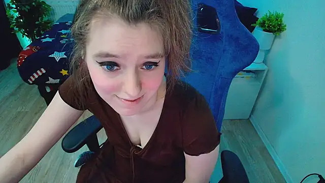 CranberryHot online show from April 2026 06:25:02 PM