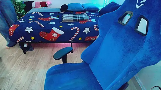 CranberryHot online show from April 2026 07:53:01 AM