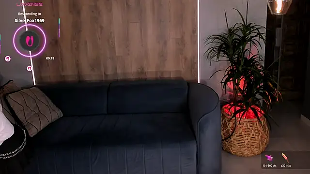 DannieSmith1 online show from April 2026 09:19:01 PM