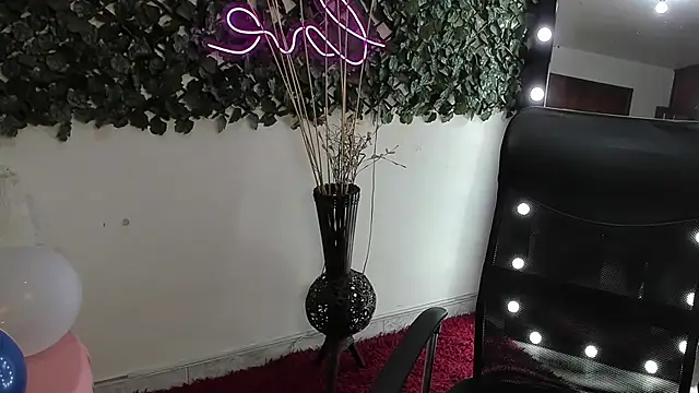 DestinyHills online show from September 2025 12:09:02 PM