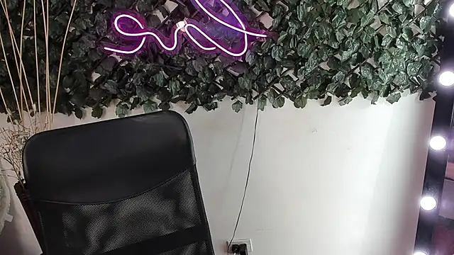 DestinyHills online show from September 2025 12:21:02 PM