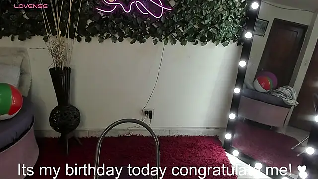 DestinyHills online show from September 2025 12:32:02 PM