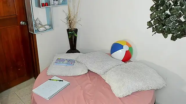 DestinyHills online show from April 2026 12:16:02 PM