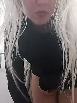 Snapshot of Mllesha74000 chatting on February 2025 01:01:01 PM Mllesha74000 online show from February 2025 01:01:01 PM