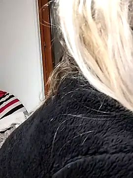 Snapshot of Mllesha74000 chatting on October 2025 06:18:01 PM Mllesha74000 online show from October 2025 06:18:01 PM