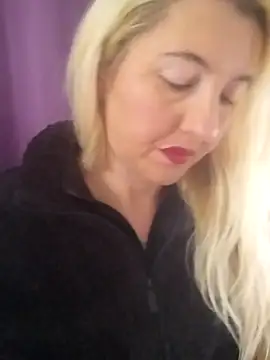 Mllesha74000 online show from December 2025 01:42:01 PM